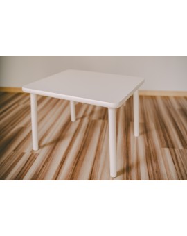 Stolik z drewna dla dziecka - biały